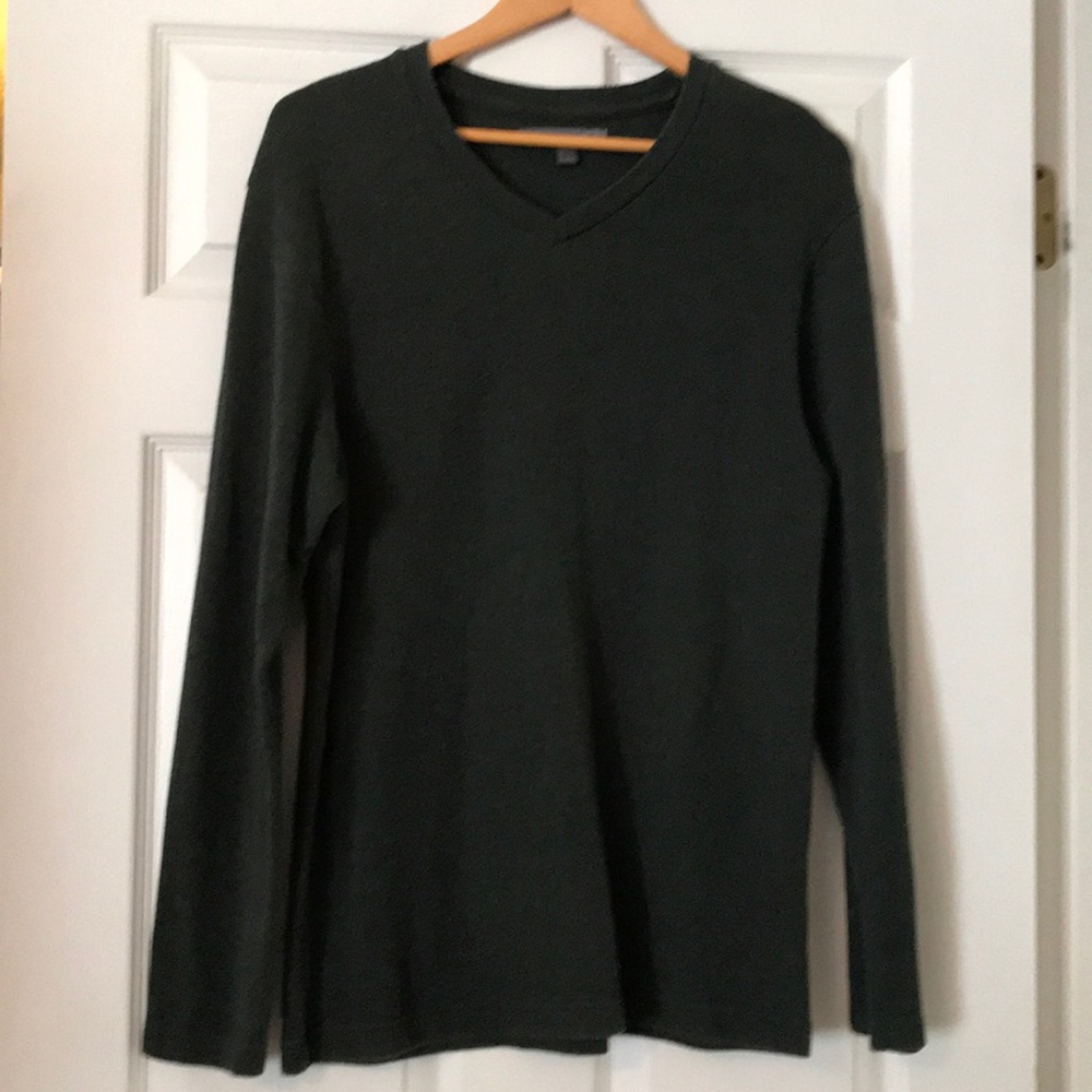 Men’s V-Neck Sweater